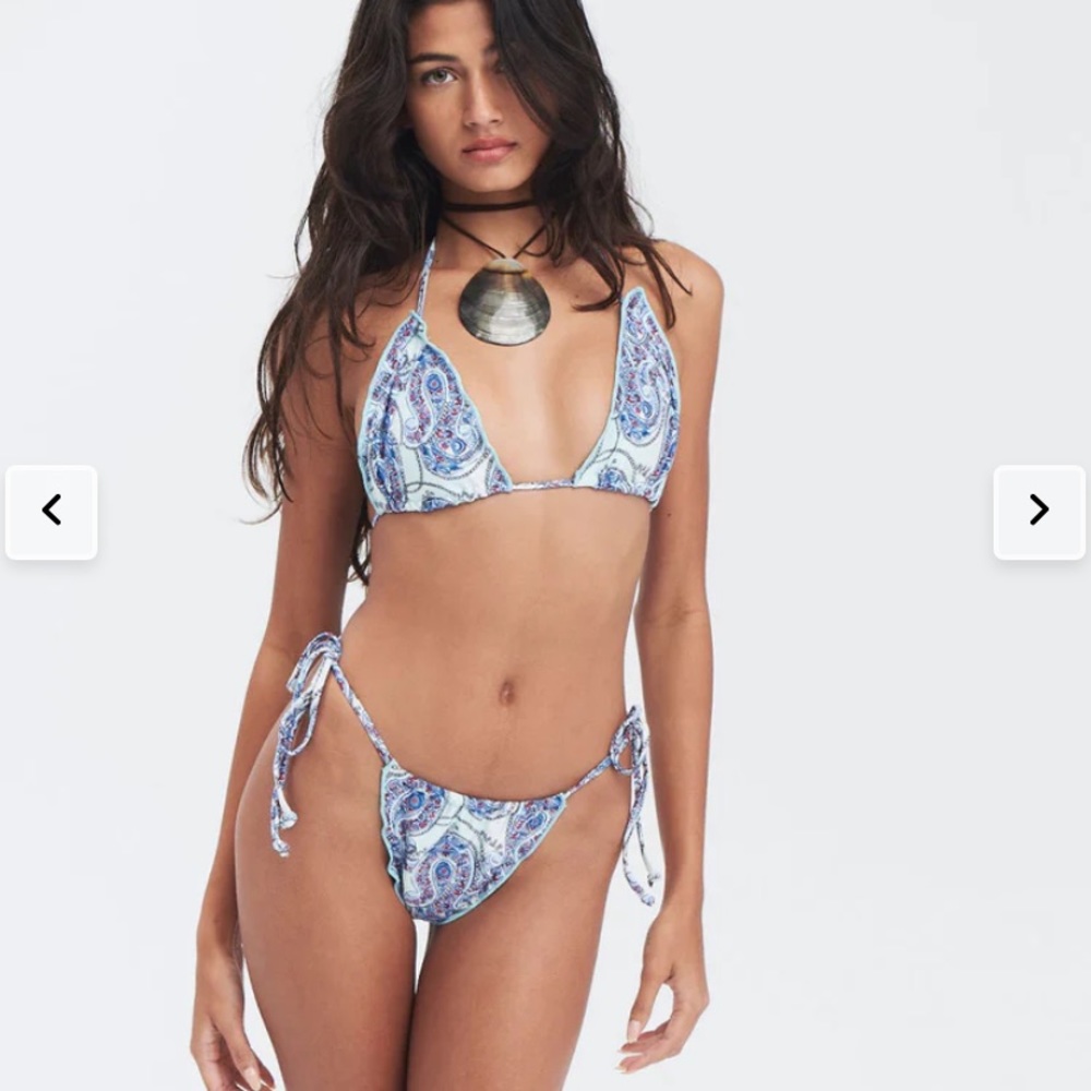 Frankie’s Bikinis Set